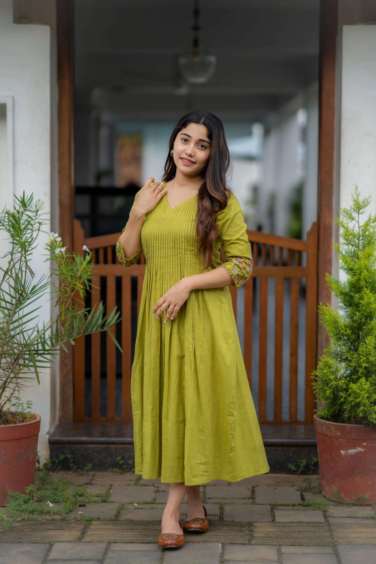 Breezy & Beautiful ? Embroidered Kurta Pant Set in Cotton Slub (S) - Image 4